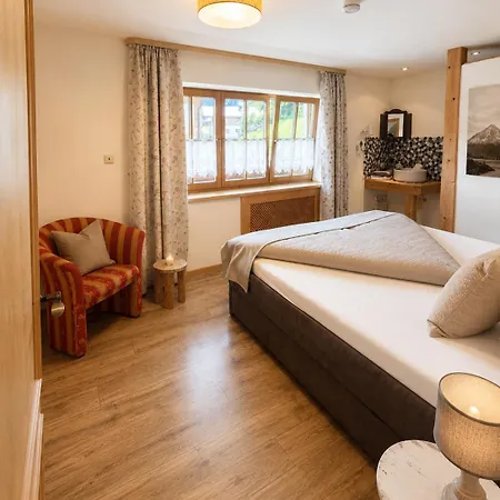 Haus Alpenecho Guest house Mittelberg